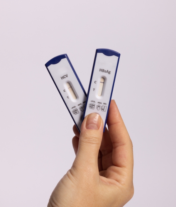 © Canva Hepatitis Schnelltest in der Johann Strauss Apotheke