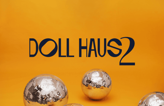 Doll Haus 2 x Johann Strauss Apotheke