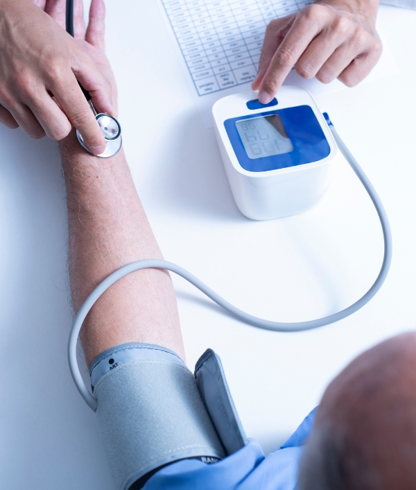 © Canva Kostenlose Blutdruckmessung in der Johann Strauss Apotheke