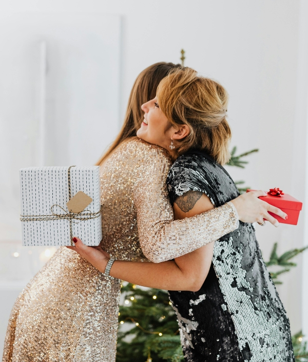 © Canva Geschenkideen aus der Johann Strauss Apotheke